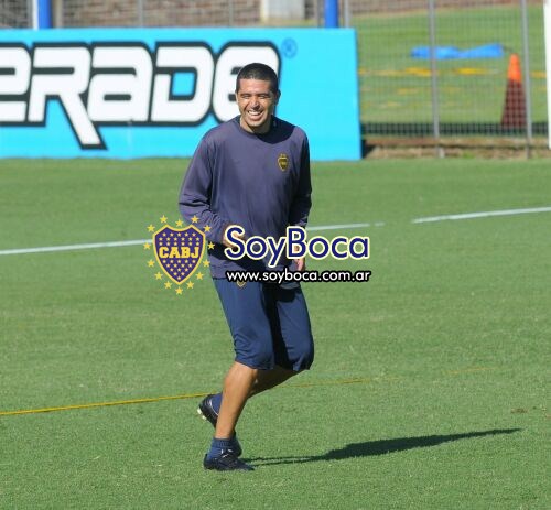 Riquelme esta feliz...vuelve tras el desgarro